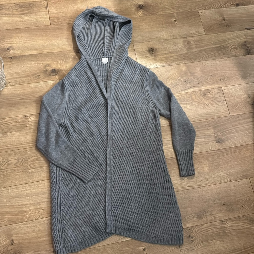 And ea wy sweater